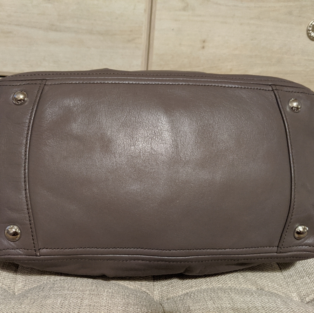 Prada bag - Picture 5 of 12
